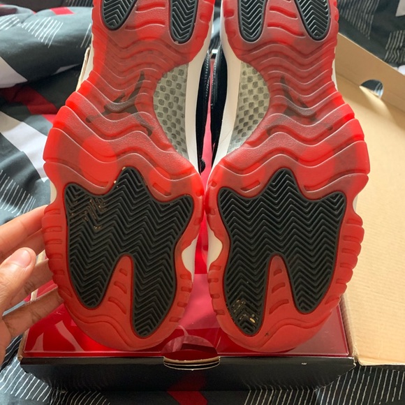 Bred 11s - Picture 6 of 6